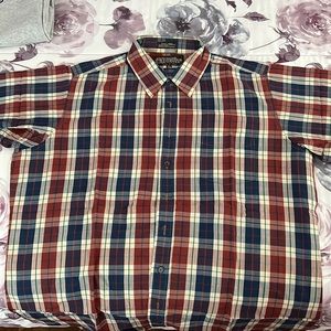 Striped short sleeve button down dress shirt